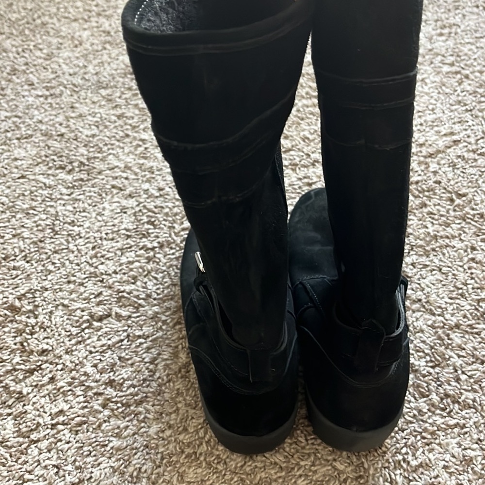Never worn fleece lined Coach boots - Picture 3 of 5
